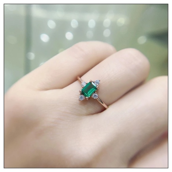 New Rose Gold Plated Sterling Silver Rectangular Emerald Gemstone Ring - Picture 5 of 6